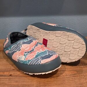 The North Face Womens Traction Mule V Slipper Green Pink Mountain Print Size 56